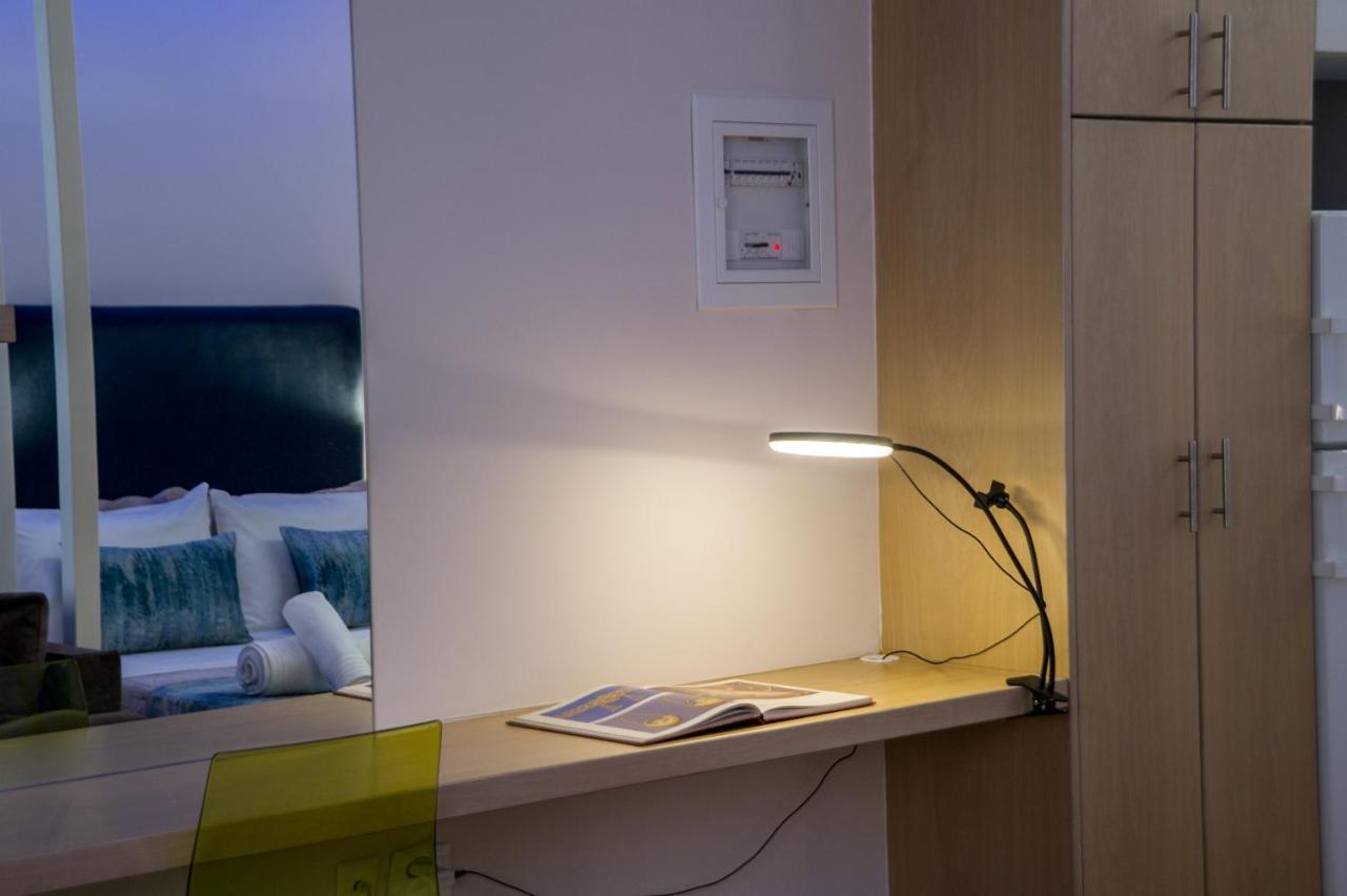 Kanari Elegant And Cozy Studios カラマタ エクステリア 写真